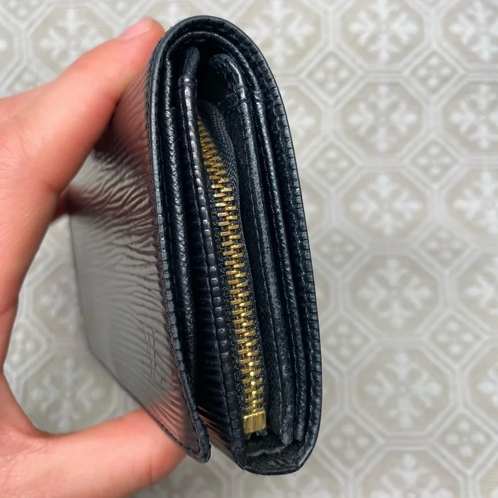 Authentic Louis Vuitton Black Epi Leather Wallet - Picture 3 of 12